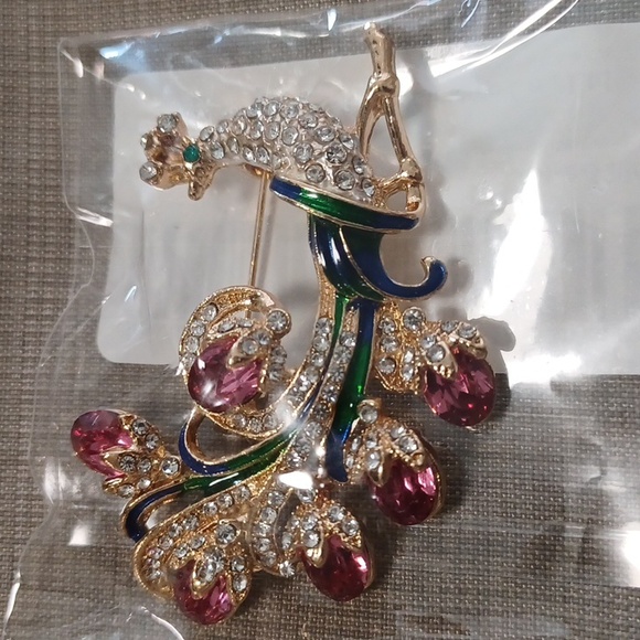 Peacock Pin/Brooch - Picture 2 of 3